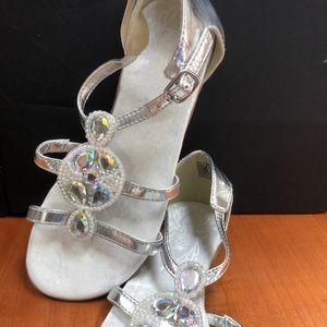 Kenneth Cole Reaction Silver girls sandals